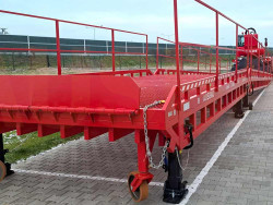 Inusual proyecto especial de rampa de carga y plataforma para maquinaria pesada